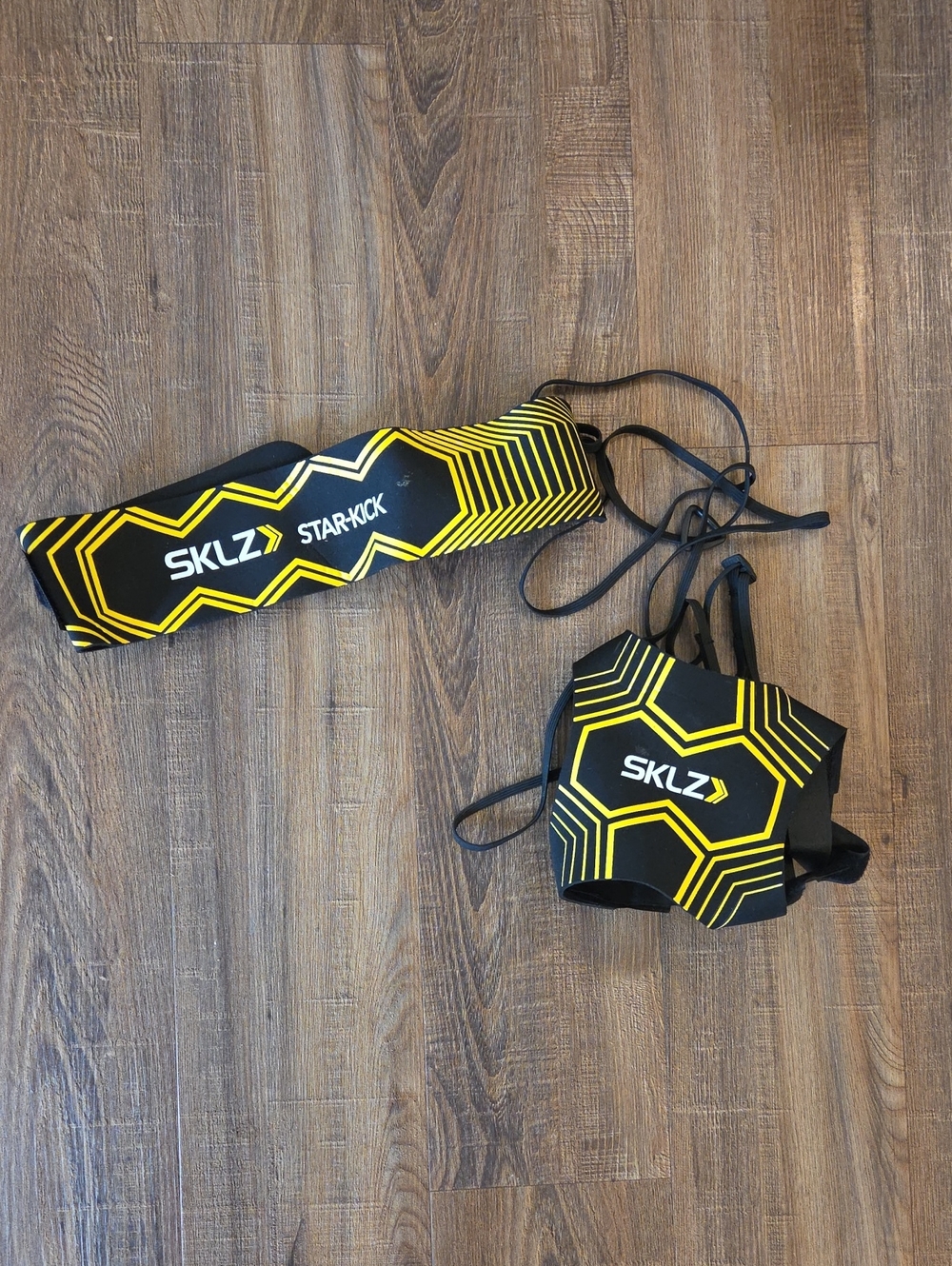 SKLZ Star-Kick Soccer Training Aid - Black & Yellow. No Box